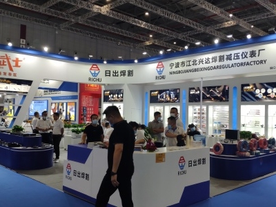 上海展臺搭建更有設(shè)計感覺的展臺是怎么搭建的